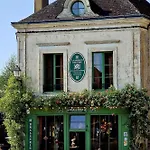 Гостевой дом La Maison D'horbe La Perriere (Orne)